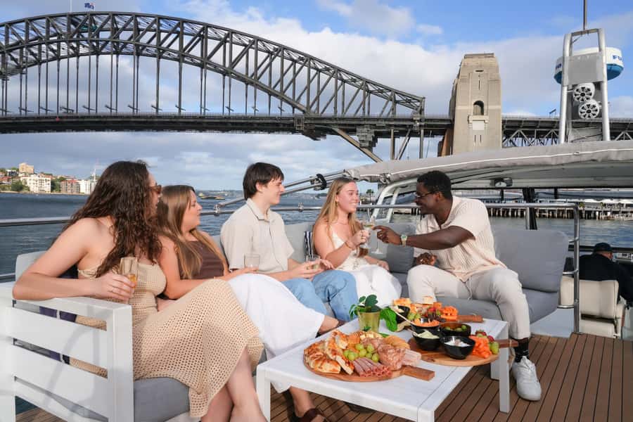 Sydney: Golden Glow Sunset Harbour Cruise with 1 Drink - The Golden Hour Clock: What 90 Minutes Actually Feels Like