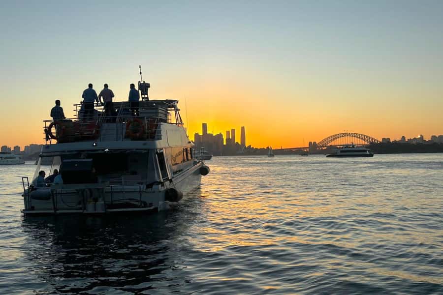 Sydney: Golden Glow Sunset Harbour Cruise with 1 Drink - What You’ll See: Opera House, Harbour Bridge, Luna Park, Barangaroo
