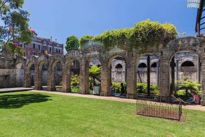 Sydney Guided Sightseeing Bus Tour - Double Bay, Rose Bay, and the New South Head Road panoramas