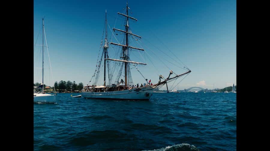 Sydney: Harbor Sunset Cruise with Dinner - The boat choice: Soren Larsen or Southern Swan