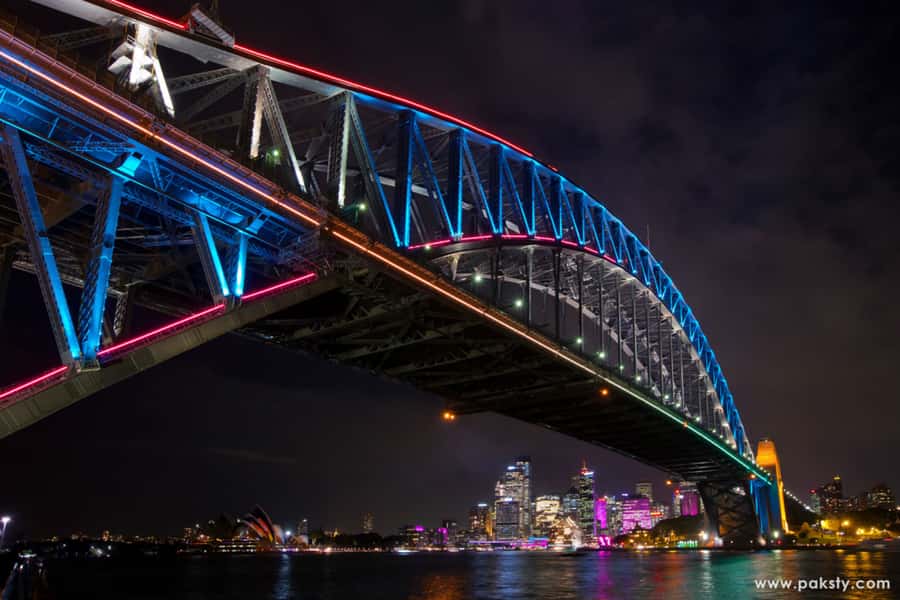Sydney Harbour: 30 Minute Slow Jet Boat Vivid Cruise - Key highlights at a glance