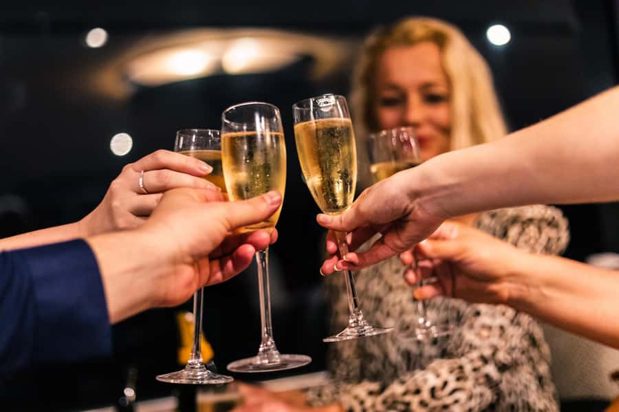 Sydney: Harbour Dinner Cruise with 3, 4 or 6-Course Menu - Dinner, Live Music, and the On-Board Feel