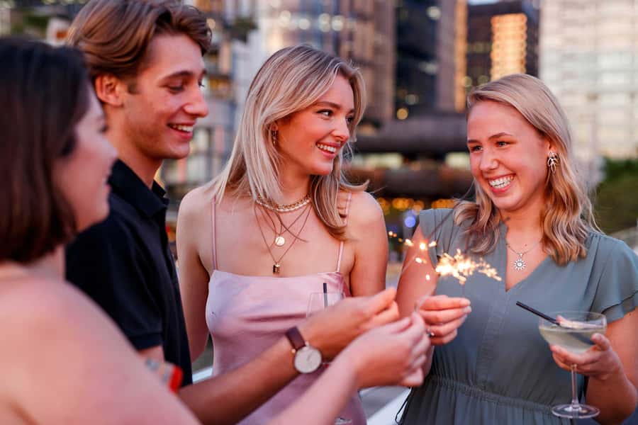 Sydney: Harbour Dinner Cruise with 3, 4 or 6-Course Menu - Timing, Sunset vs. Night Lights, and What Vivid Sydney Changes