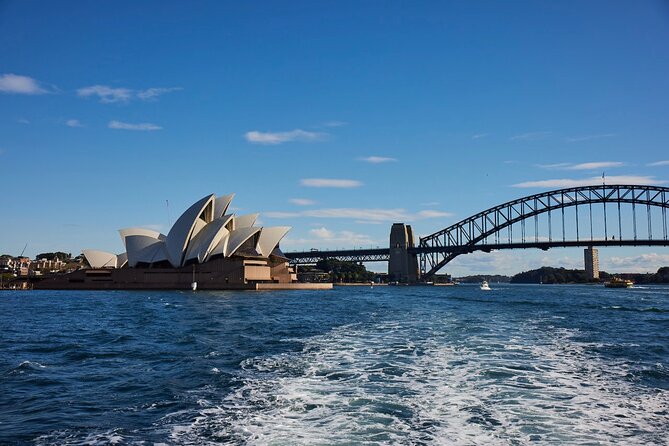 Sydney Harbour Discovery Cruise Including Lunch - Lunch buffet at sea: what’s included and how it feels on board