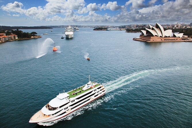 Sydney Harbour Experience Sightseeing Cruise - Weather and timing: how to plan so the day works