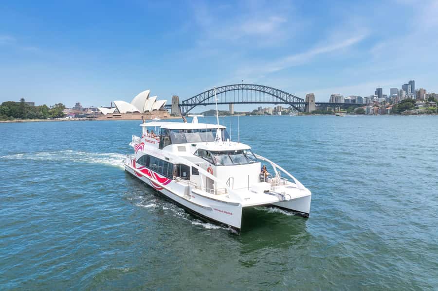 Sydney Harbour & Fish Market Sightseeing Cruise - The one-hour route: Opera House and Harbour Bridge from the water