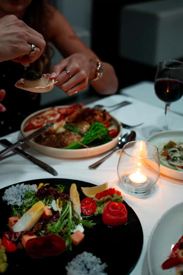 Sydney Harbour: Glass Boat Signature Dinner Cruise - Dinner on the water: the signature 3–4 course menu (and your options)