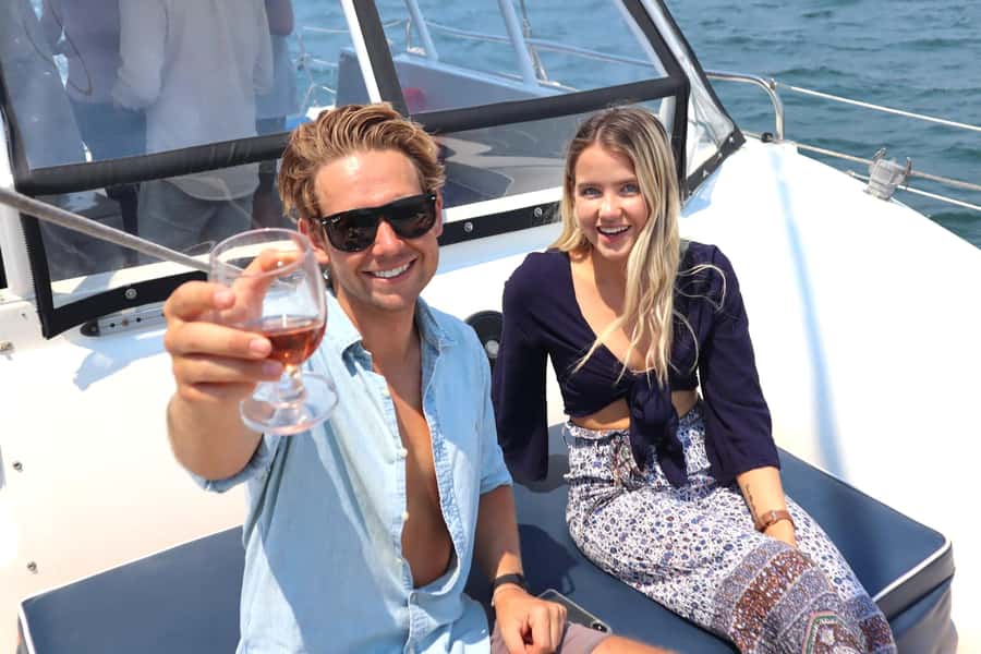 Sydney: Harbour Highlights & Aussie Bites Catamaran Cruise - Should you book Sydney Harbour Highlights & Aussie Bites Catamaran Cruise?