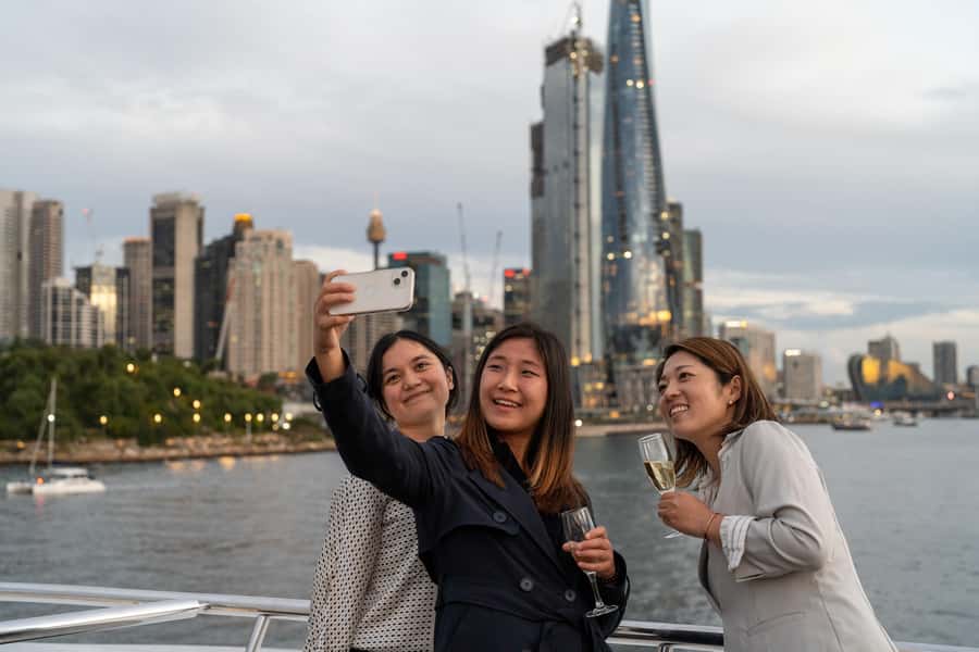 Sydney Harbour Sightseeing Cruise with Live Commentary - Luxury catamaran cruising with scones and a real Harbour story