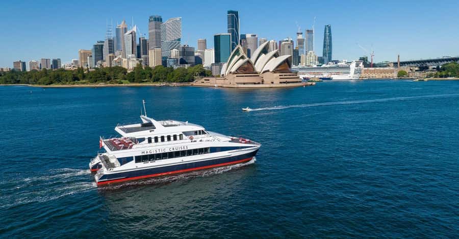Sydney Harbour Sightseeing Cruise with Live Commentary - The big icons first: Harbour Bridge, Opera House, Circular Quay