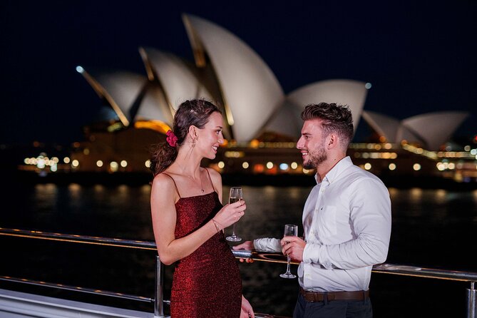 Sydney Harbour Starlight Dinner Cruise from Darling Harbour - Live Music and the Weekend Difference