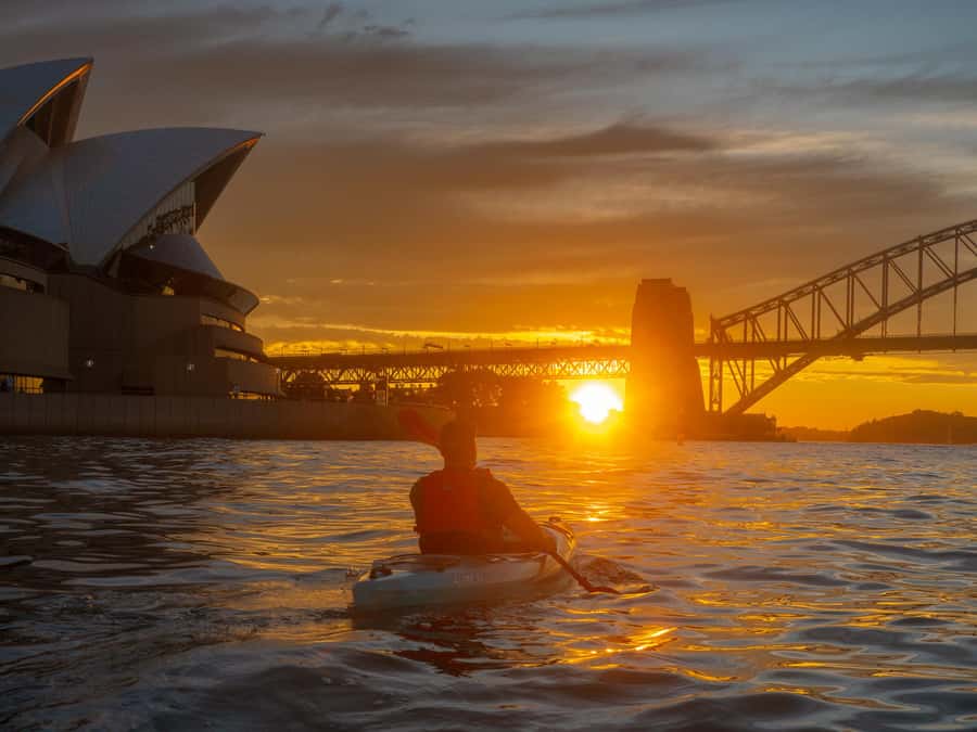 Sydney: Harbour Sunrise Kayak Tour - The 2-hour flow: safety brief, harbour paddle, photo stops