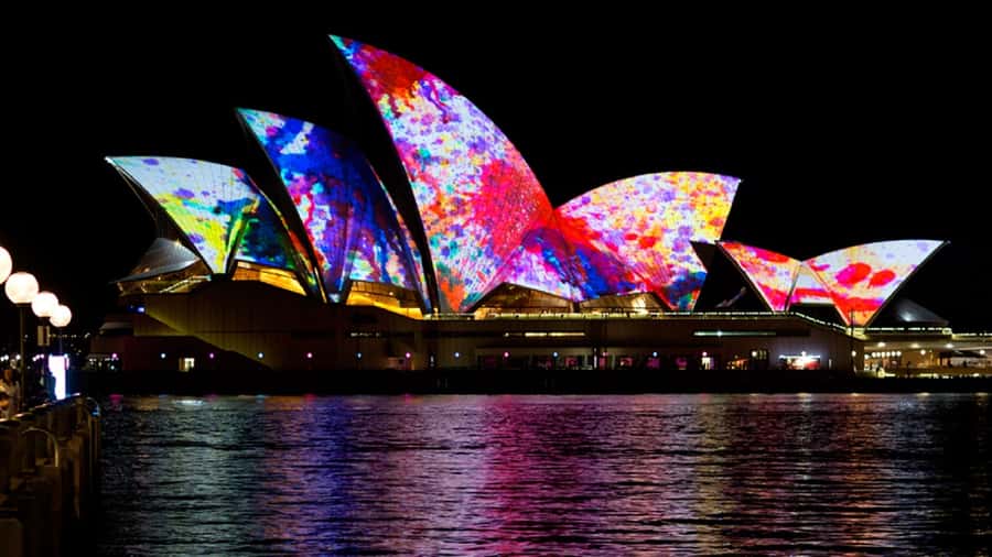 Sydney Harbour: Tall Ship Vivid Dinner Cruise - The Dinner and Drinks: Good Value, Expect Practical Service