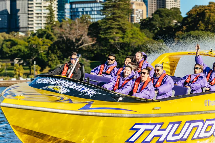Sydney Harbour: Thunder Thrill Jet Boat Ride - Circular Quay Start: finding the Eastern Pontoon without stress