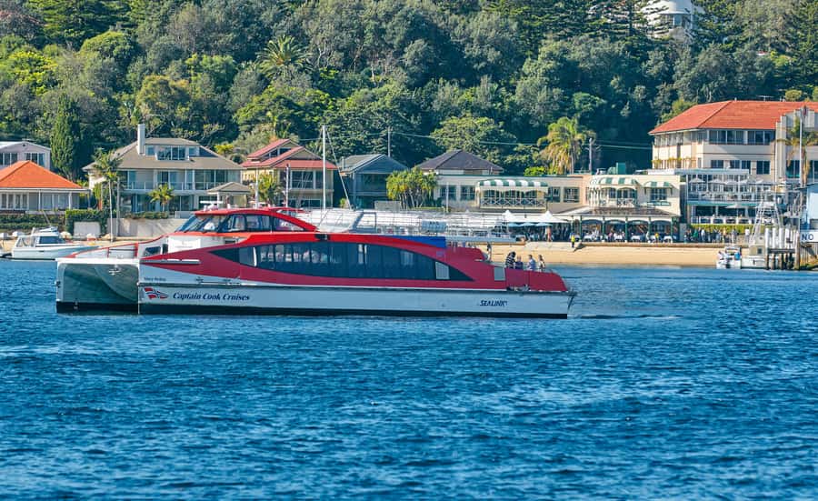Sydney: Hop-on Hop-off Harbour Cruise with Commentary - Price and value: is $31 per person a fair deal?