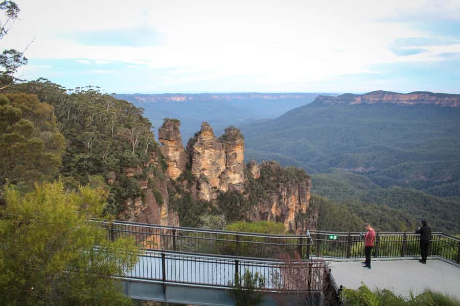 Sydney: Luxury Blue Mountains Adventure with Wentworth Falls - Leura Village: lunch plus real browsing time