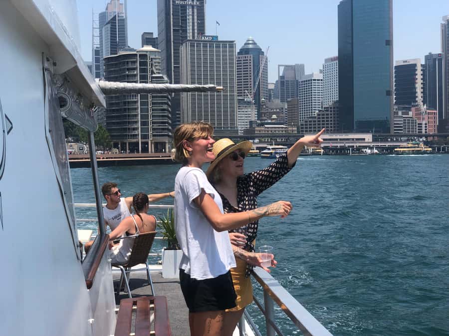 Sydney: Morning or Afternoon Harbour Sightseeing Cruise - The 90 minutes that matter: how the sightseeing portion plays out