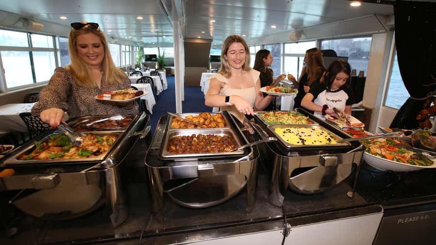 Sydney: Morning Sightseeing Bus to Bondi with Lunch Cruise - Key highlights worth caring about