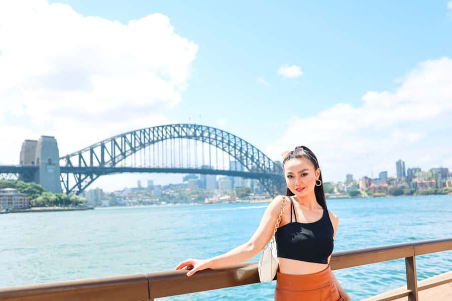 Sydney: Private Photoshoot outside the Opera House - Your Photo Package: Edited Digital Files in 48 Hours
