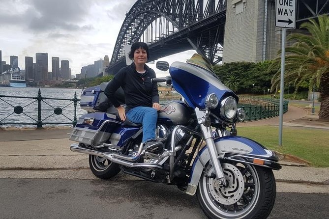 Sydney sights tour 1 Hour - Stop 1: Sydney Harbour Bridge, built in 1923