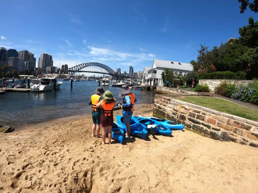 Sydney: Sunset Kayak - Opera & Harbour Bridge Tour (5p. max) - What to wear and bring for a smooth trip