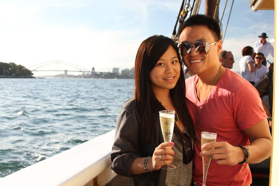 Sydney: Tall Ship Harbour Twilight Dinner Cruise - Dinner on the water: what’s included and what to expect