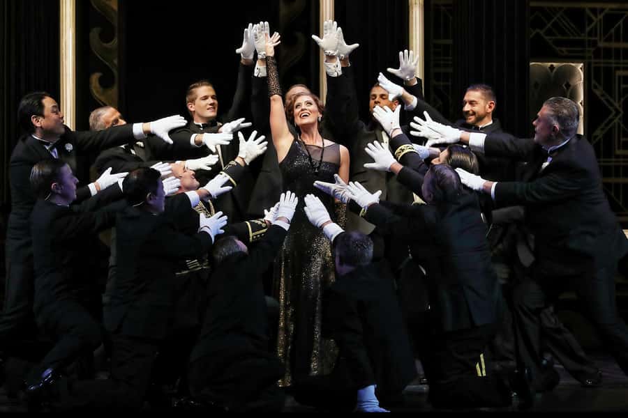 Sydney: The Merry Widow at the Sydney Opera House - Getting there: Circular Quay walk and taxi drop-off tips