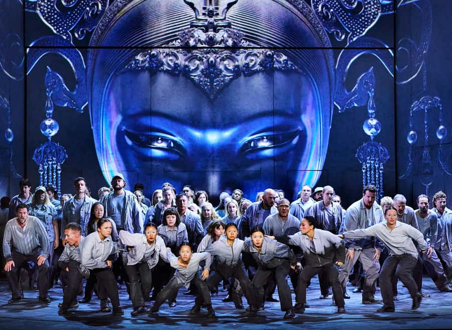 Sydney: Turandot at the Sydney Opera House - Pre-Show Harbor Moments: Optional Champagne and the Best Kind of Waiting