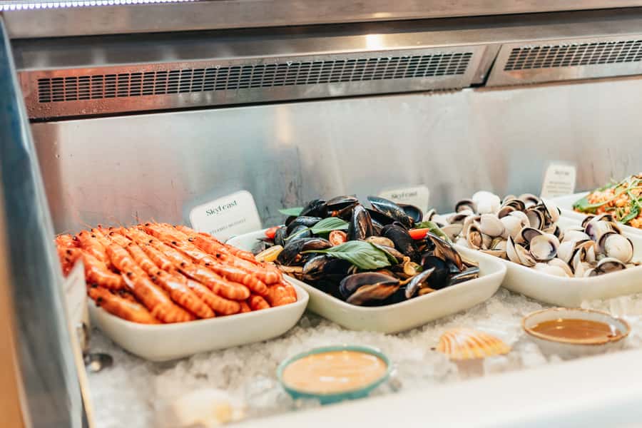 Sydney: Unlimited Skyfeast at Sydney Tower - The Unlimited Buffet: How the 30+ Dishes Work