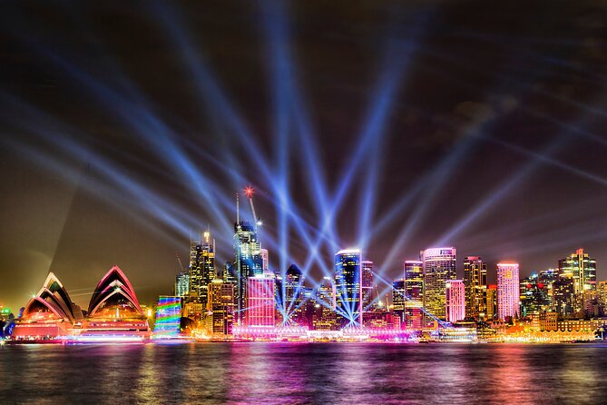 Vivid Sydney Lights and Fireworks Sightseeing Cruise - Seating, crowd flow, and the bar queue realities